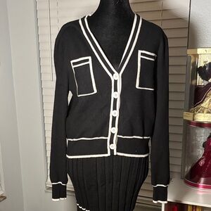 Fashion Nova Black and White Scarf